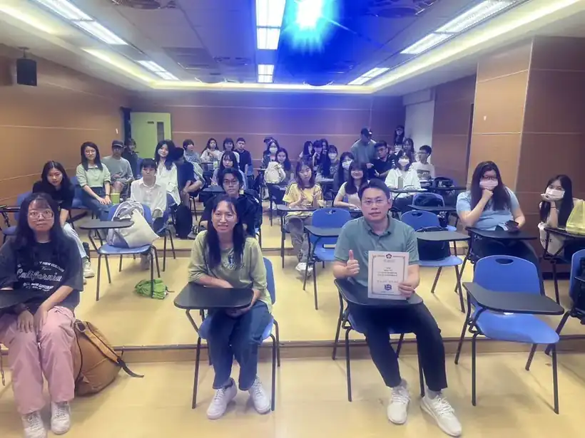 國立政治大學 數位行銷研究室 授課現場