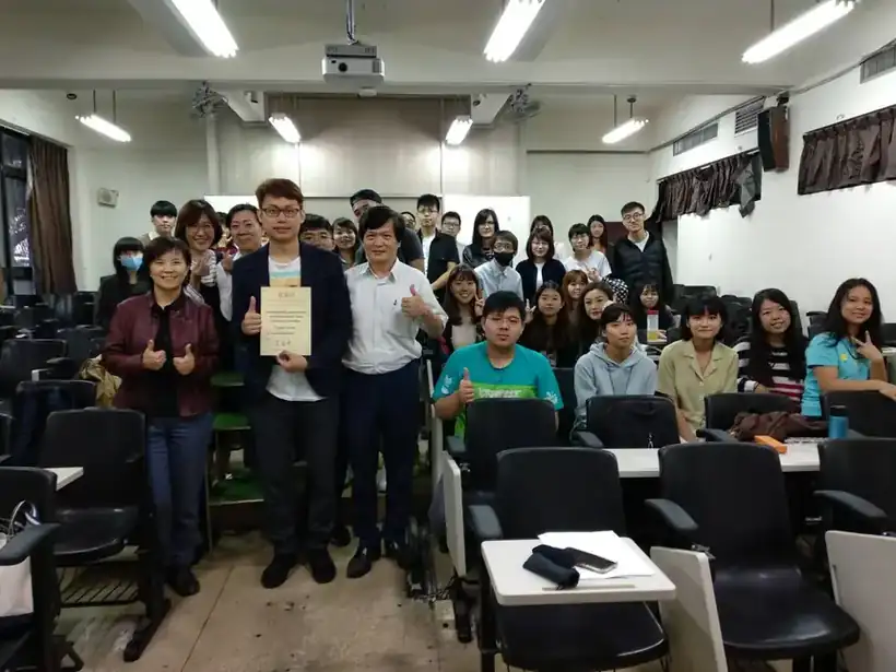 國立臺北大學 國際數位行銷學程 專題演講|即刻傳遞!Instagram 行銷剖析 授課現場