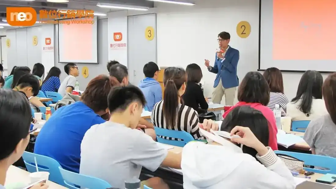 行銷講師黃逸旻 Steven 授課｜金牌特務 數位行銷培訓營 講師